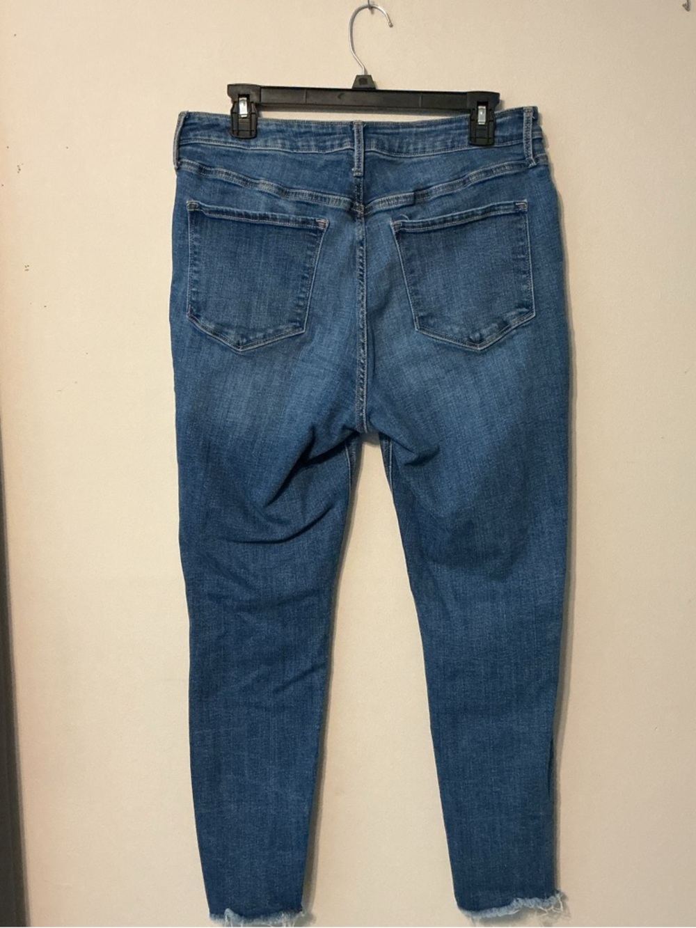 Old Navy Dark Blue High-Rise Button-Fly Cropped Jeans - Picture 5 of 7
